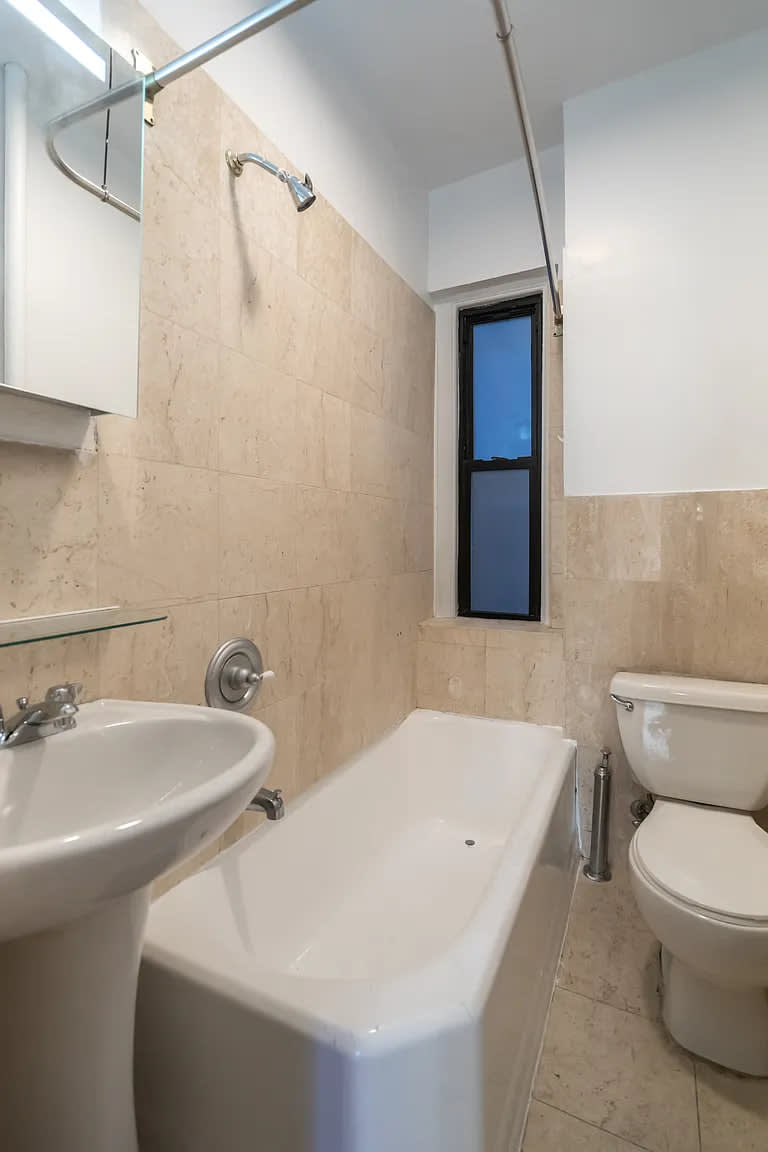 147 E 27th St Apt VCX43HBW – photo 3