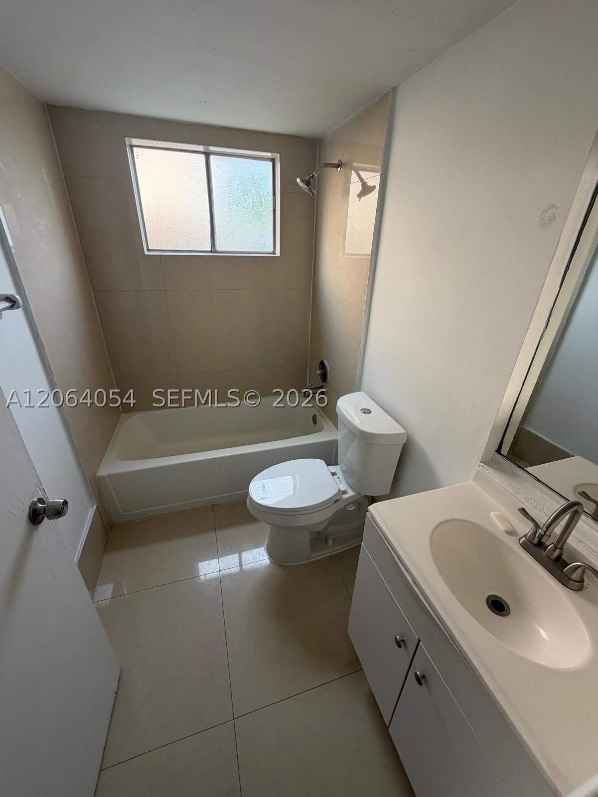 1501 W 42nd St – photo 3