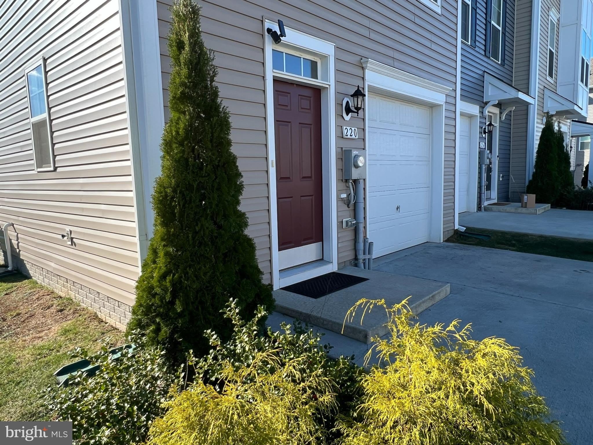 220 CHARTERHOUSE Street – photo 2