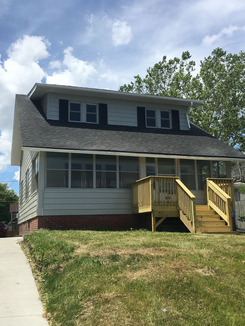 Charming 3 bedroom, 2 bathroom home in the heart of Des Moines, IA – photo 1