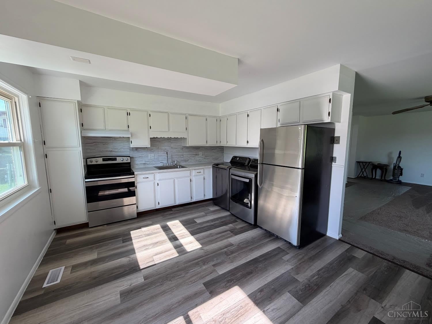 2526 Rochester Avenue – photo 2