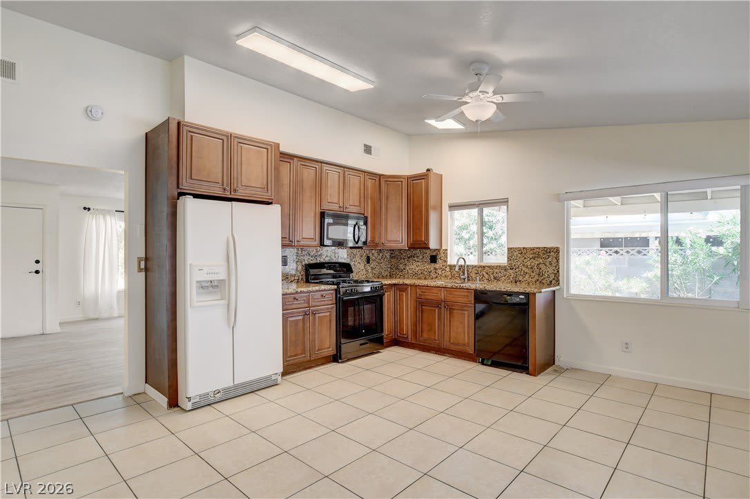 2085 Wagonwheel Avenue – photo 4