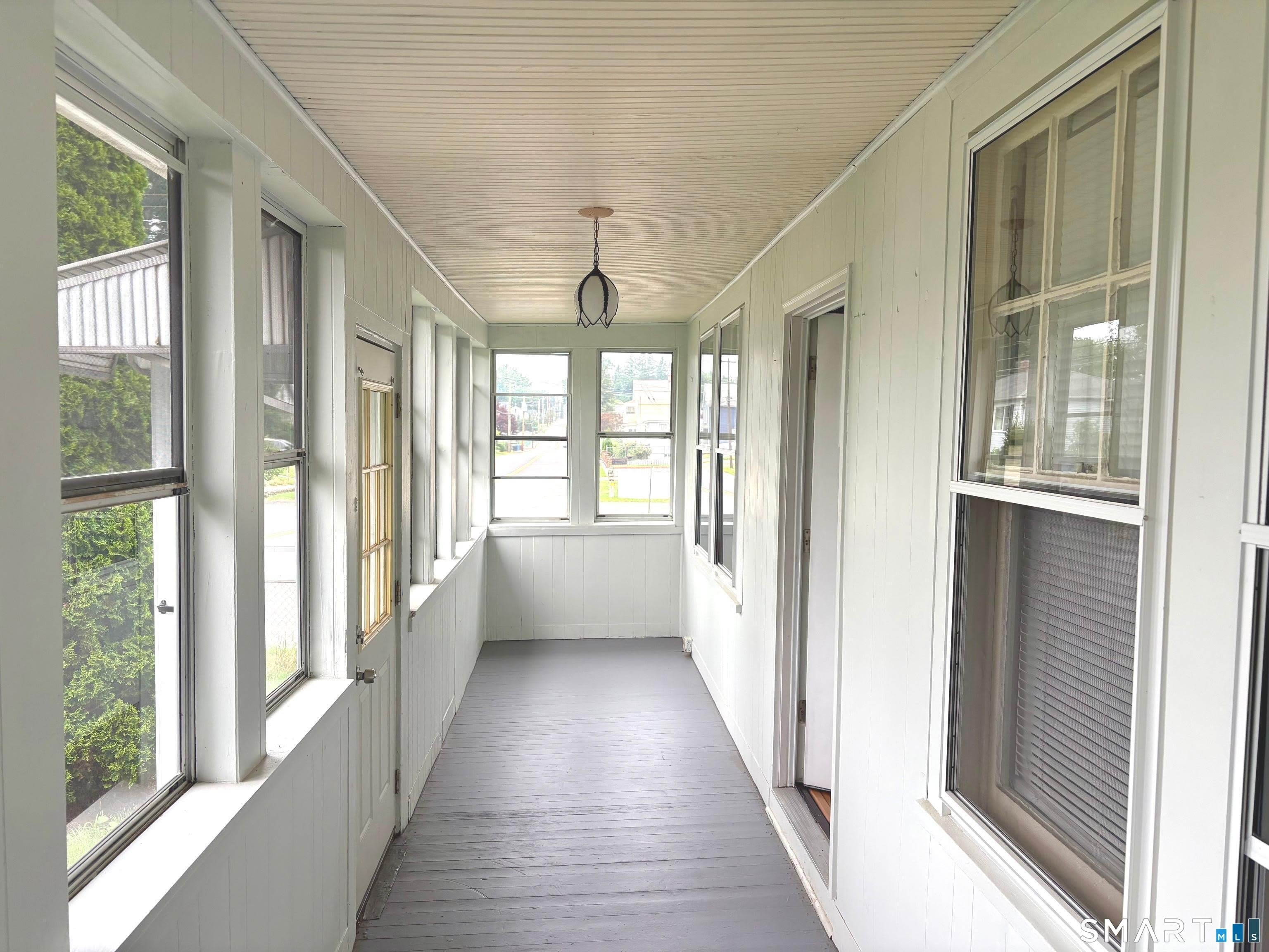 565 Sylvan Avenue – photo 2