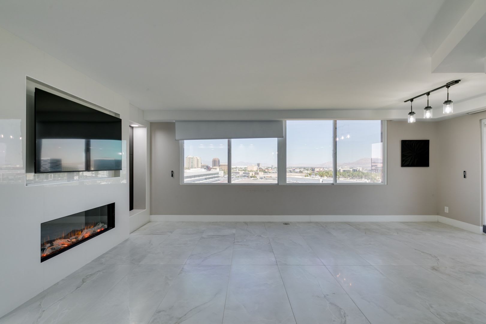 Elevated Penthouse Living with Private Terrace & Resort-Style Amenities – photo 5