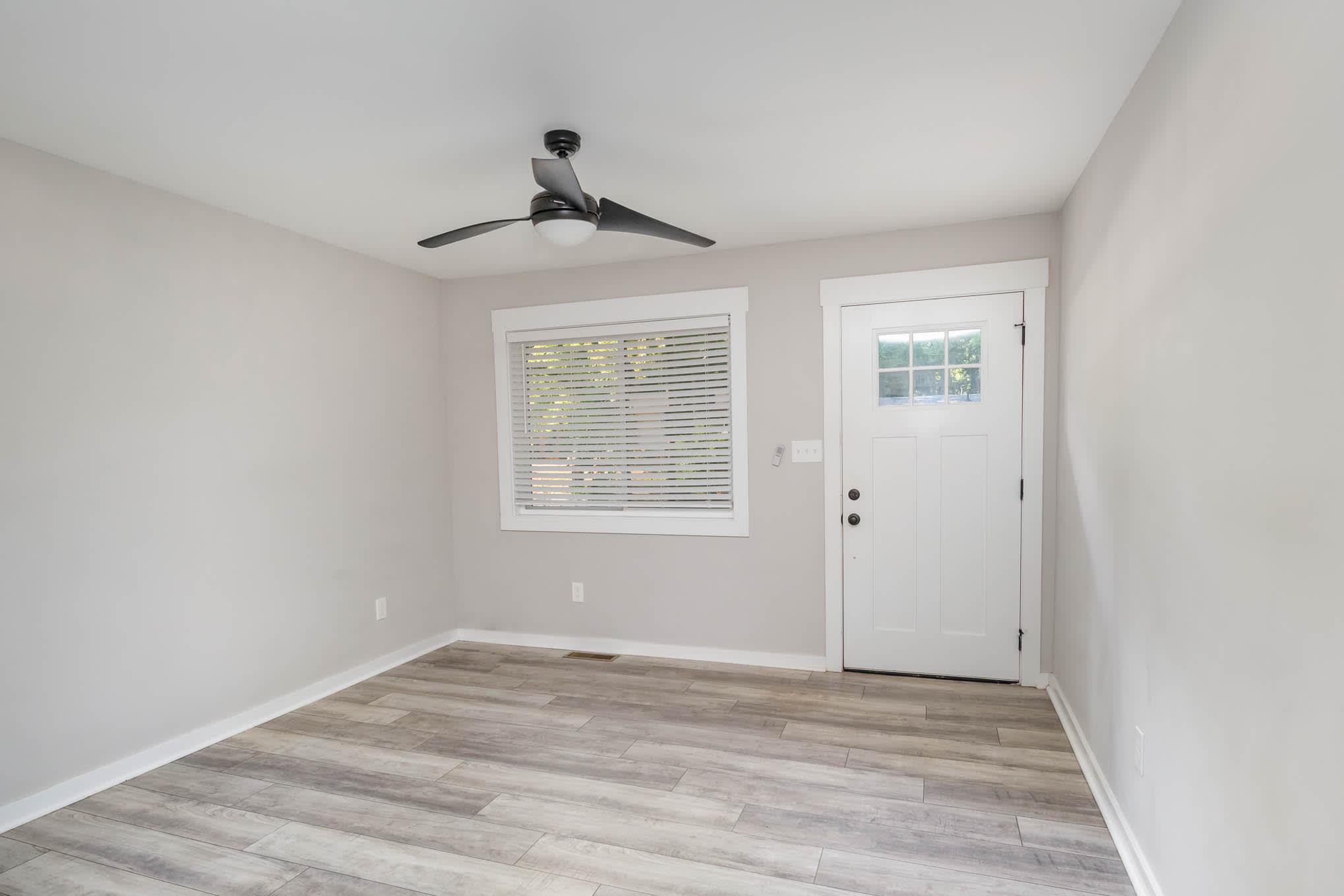 312 Glenrock Drive – photo 3