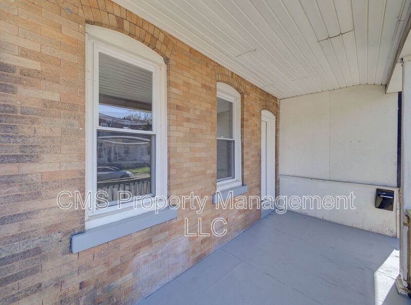 12 Adella Ave – photo 5