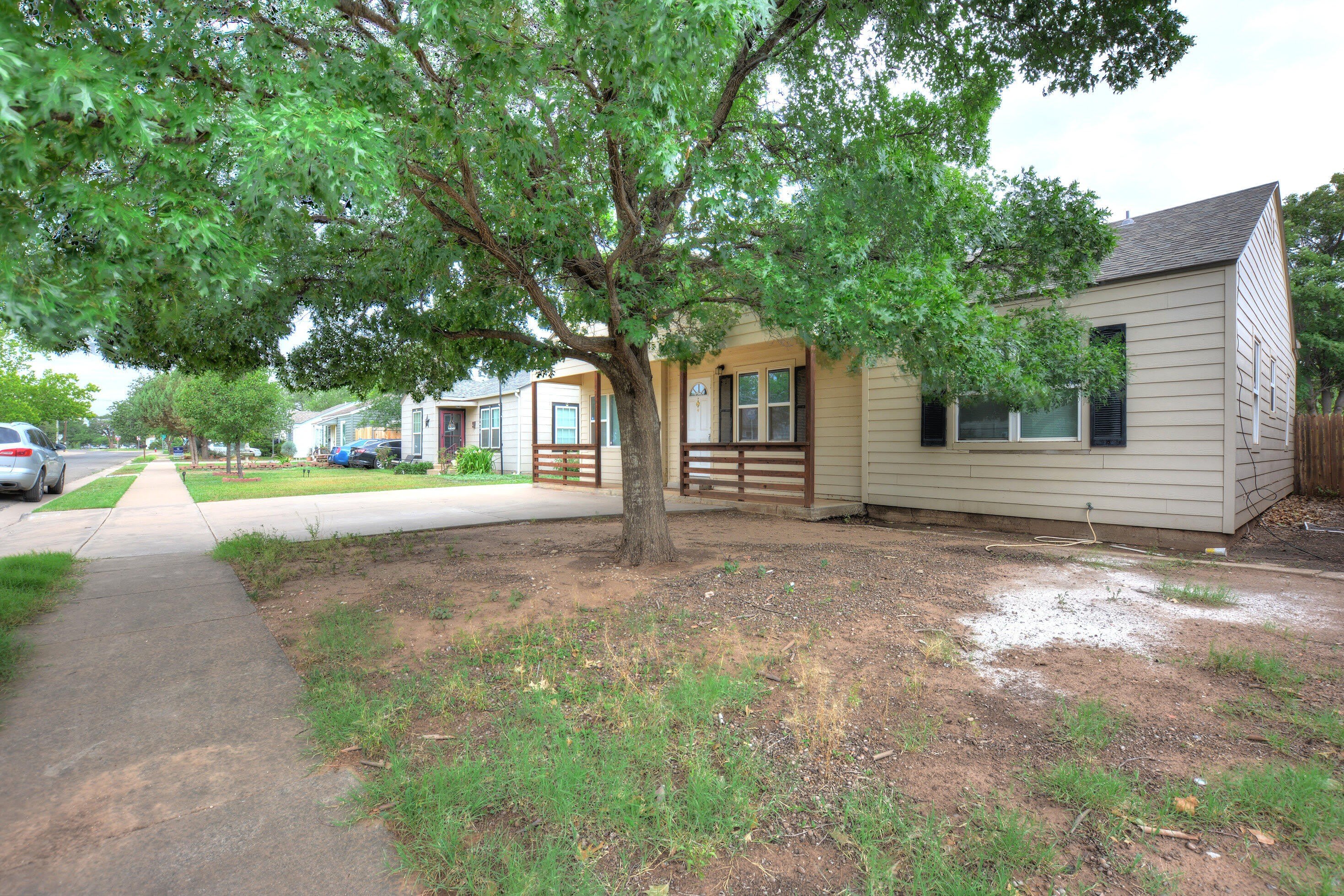 2420 26th Street – photo 2