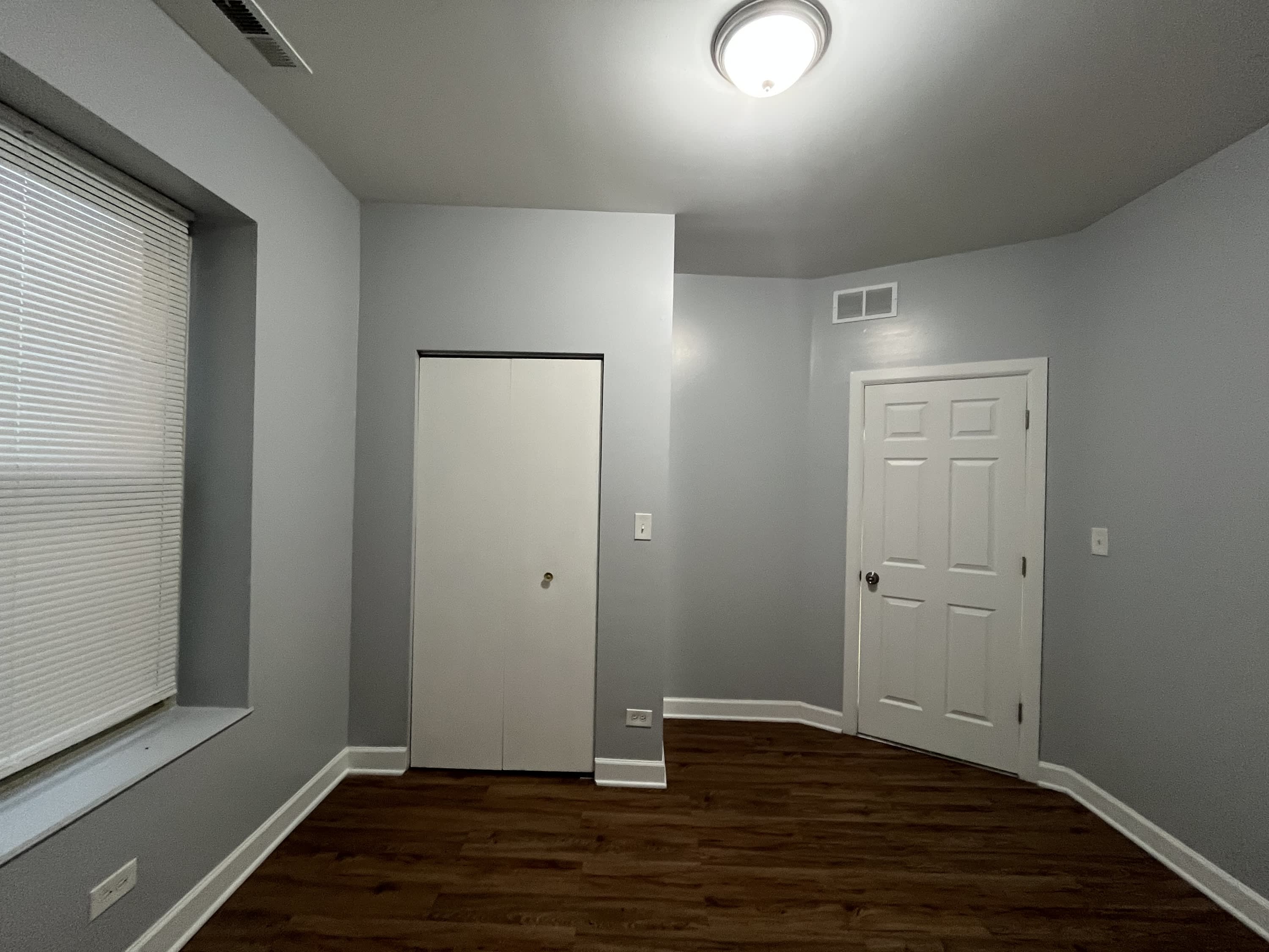 127 N Kostner Avenue – photo 4