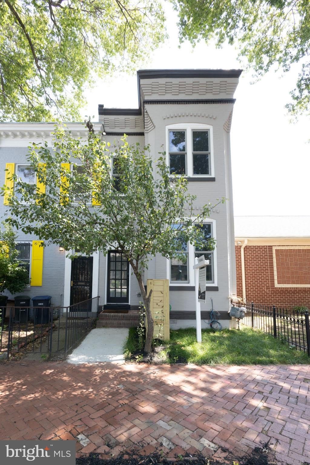 1239 5TH Street NW – photo 3