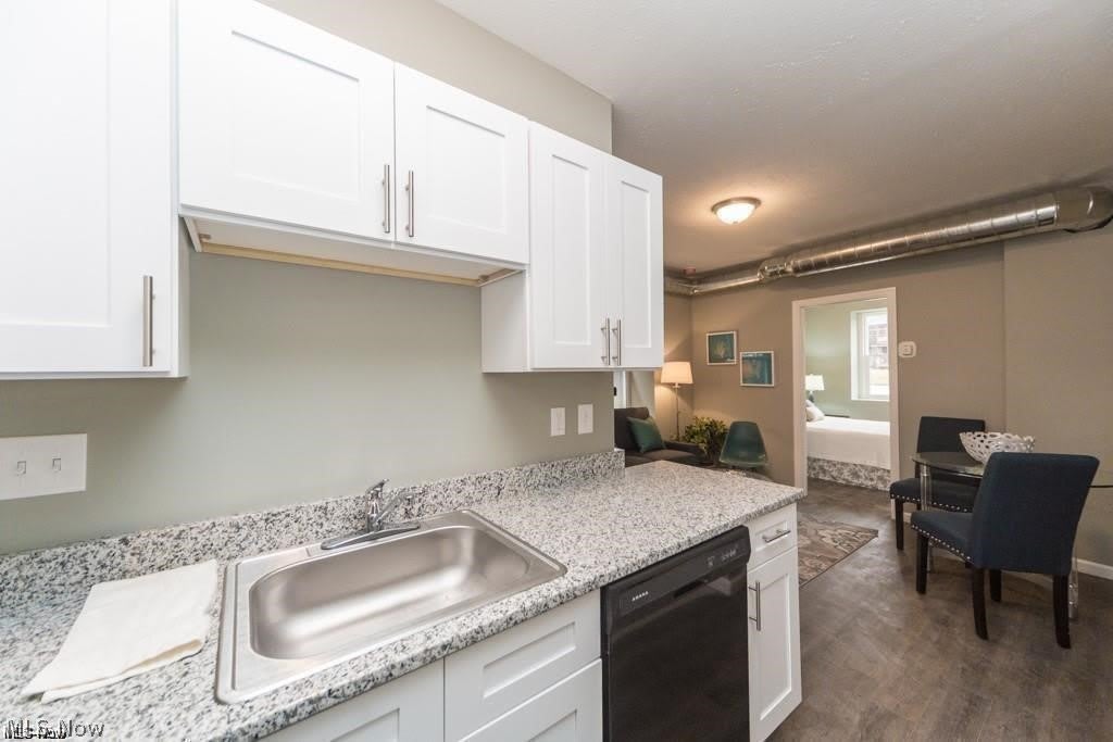 14814 Clifton Boulevard – photo 4