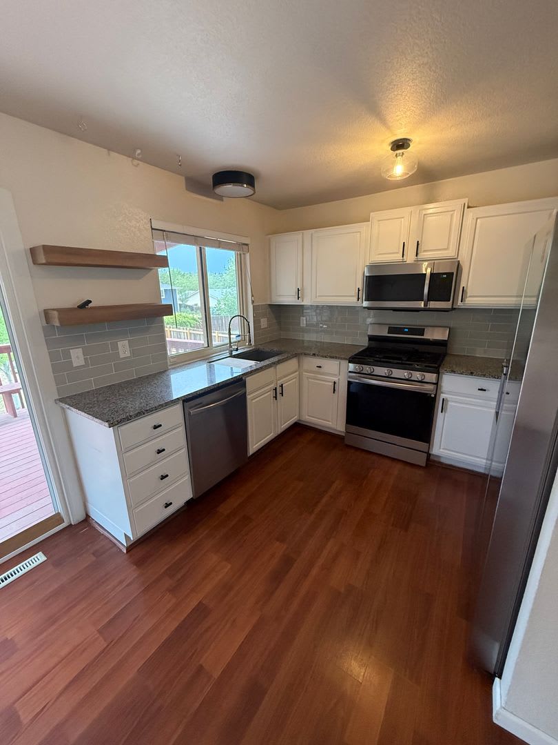 Beautiful 4 Bedroom Arvada Gem – photo 3