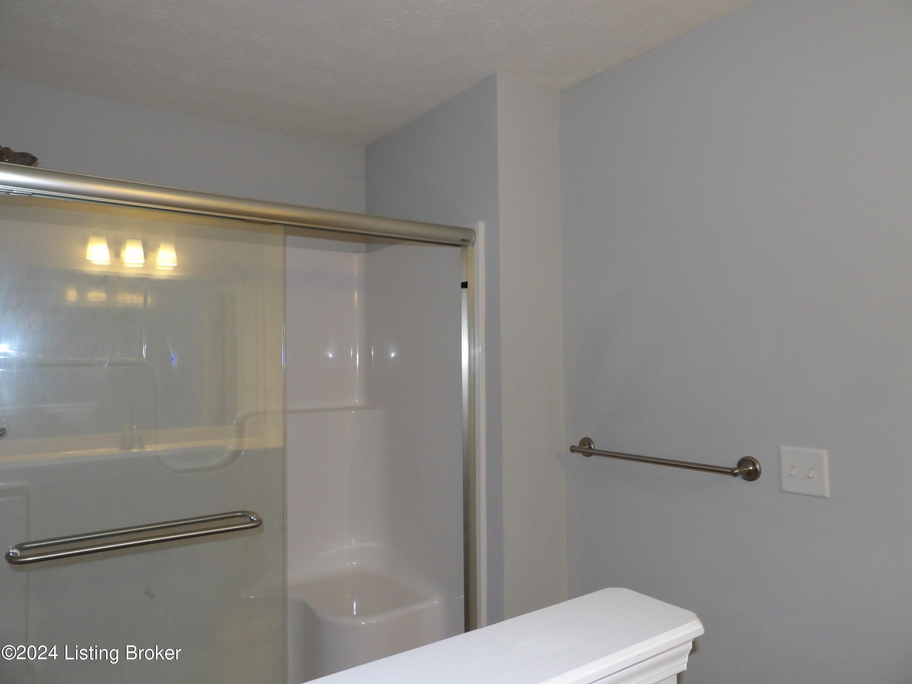 406 Eagle Pointe Dr – photo 4