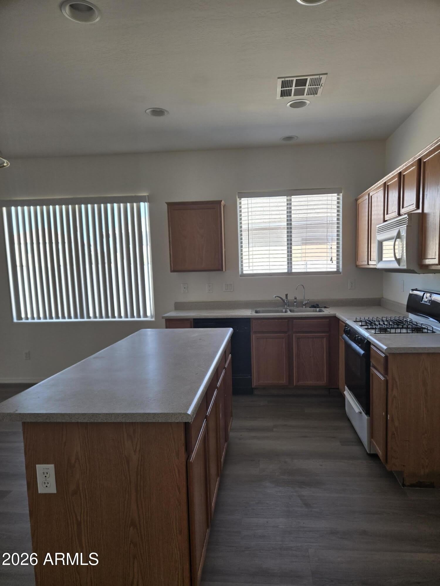 9824 W CROWN KING Road – photo 3