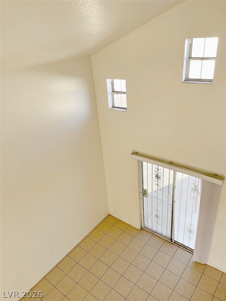 6168 Bluehill Avenue – photo 4