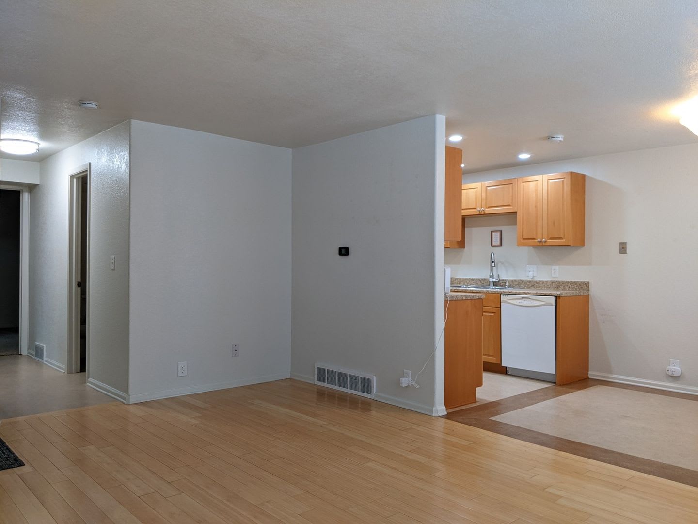 Bright Cozy 2 Bedroom Condo With Garage Central A C Exceptional Storage – photo 5