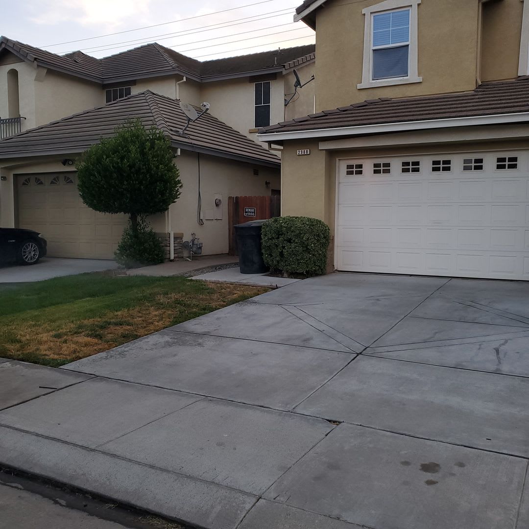 2988 Essie Way~Large Home – photo 2