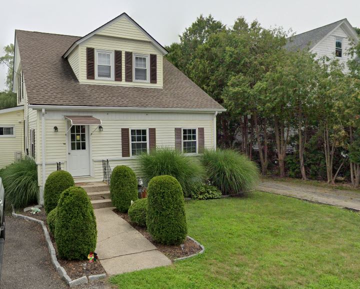 72 Sayles Avenue – photo 2