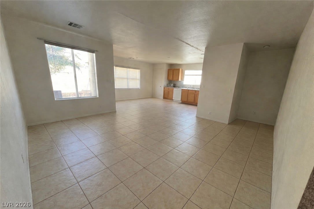 5698 Doubleday Street – photo 5