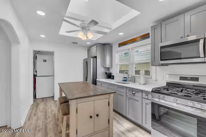 115 Dupont Avenue – photo 5