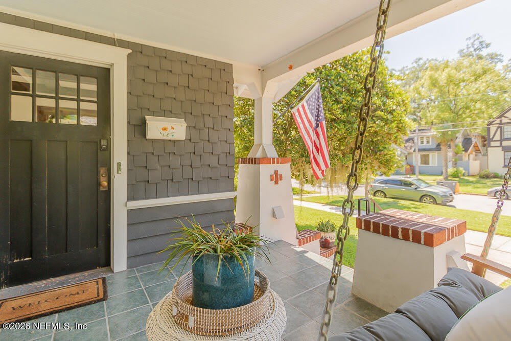 2751 HERSCHEL Street – photo 2