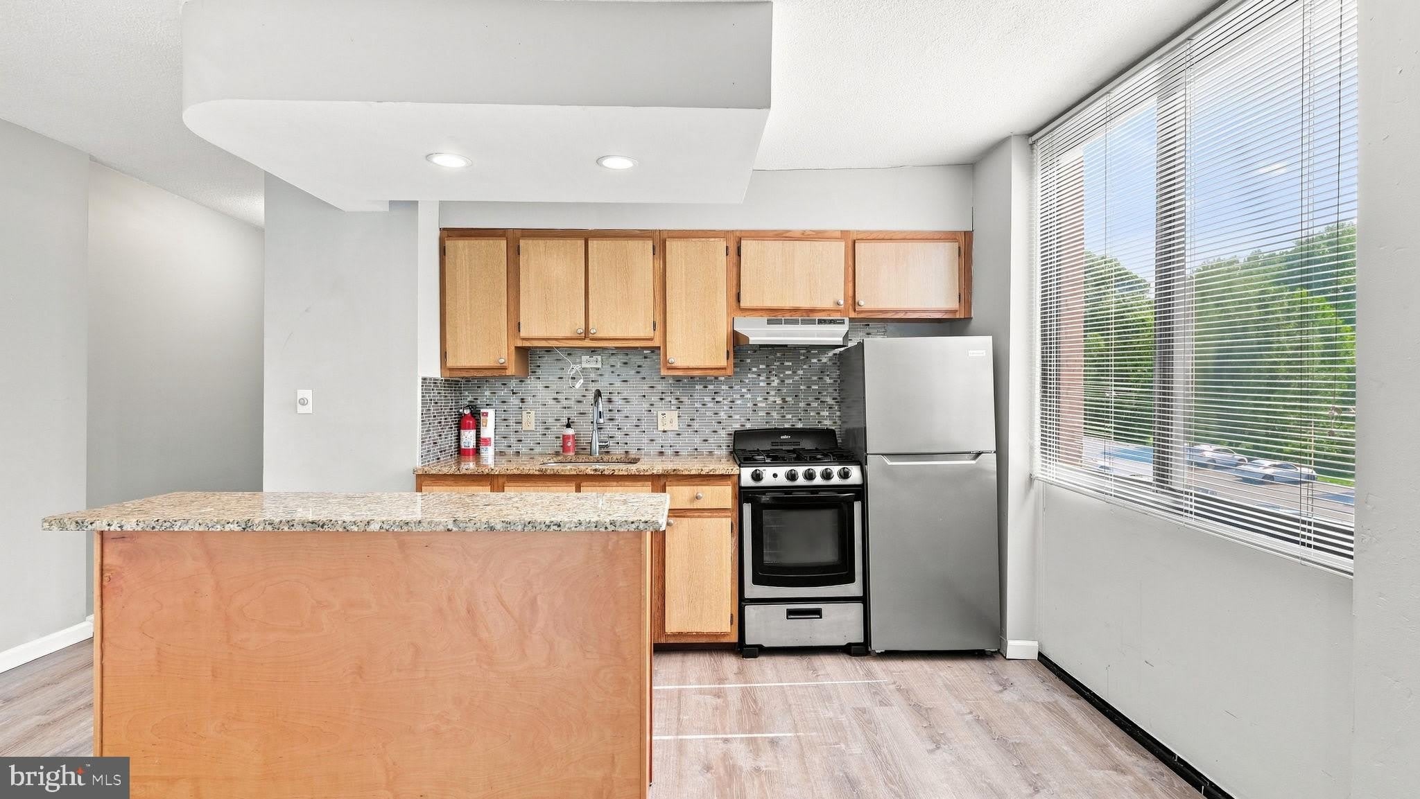 801 YALE Avenue – photo 3
