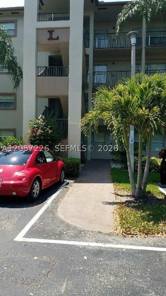 550 SW 137th Ave – photo 2