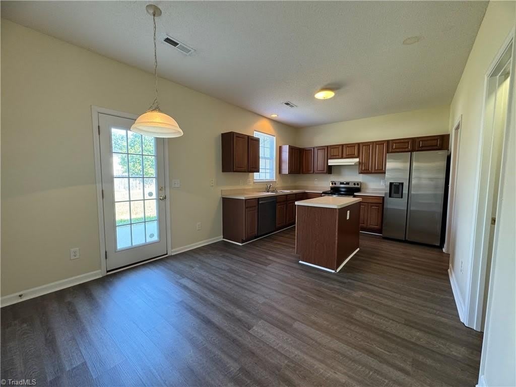 10 Glenrose Court – photo 5