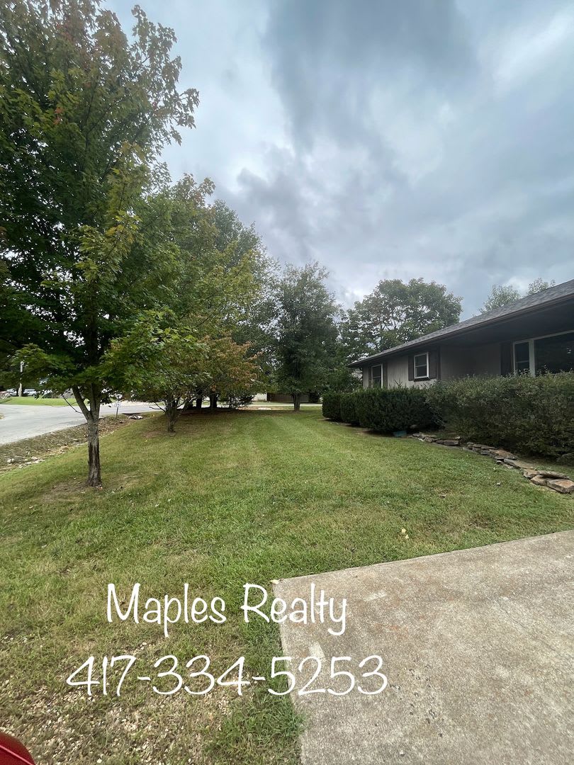 New Listing 3 Bedroom 2 Bath Home In Rockaway Beach Mo – photo 2