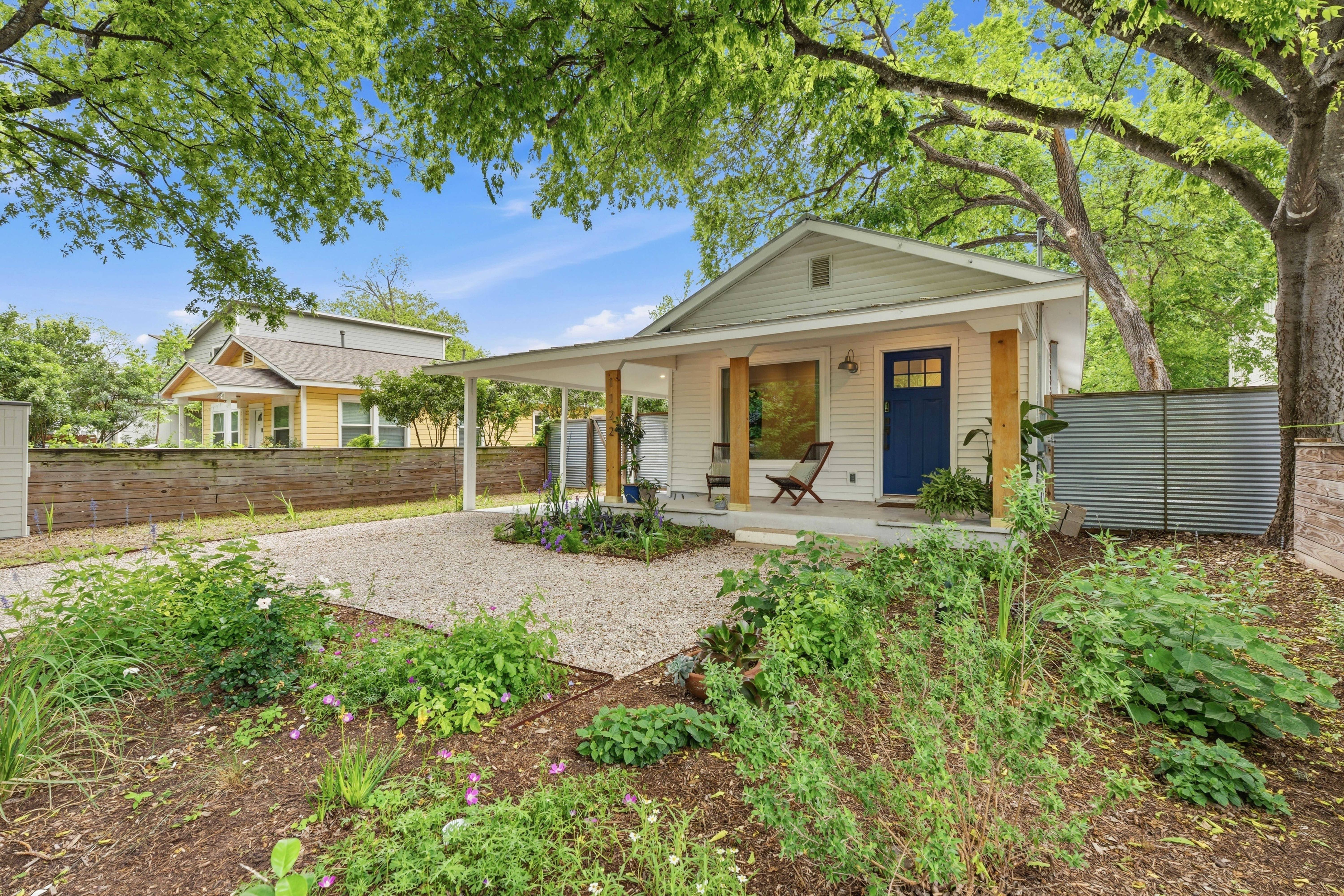 1122 Gunter Street – photo 2