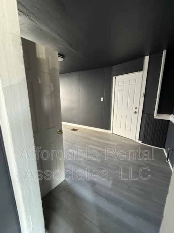1643 S 1st St – photo 2