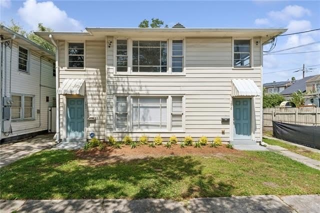 1921 S RENDON Street – photo 1
