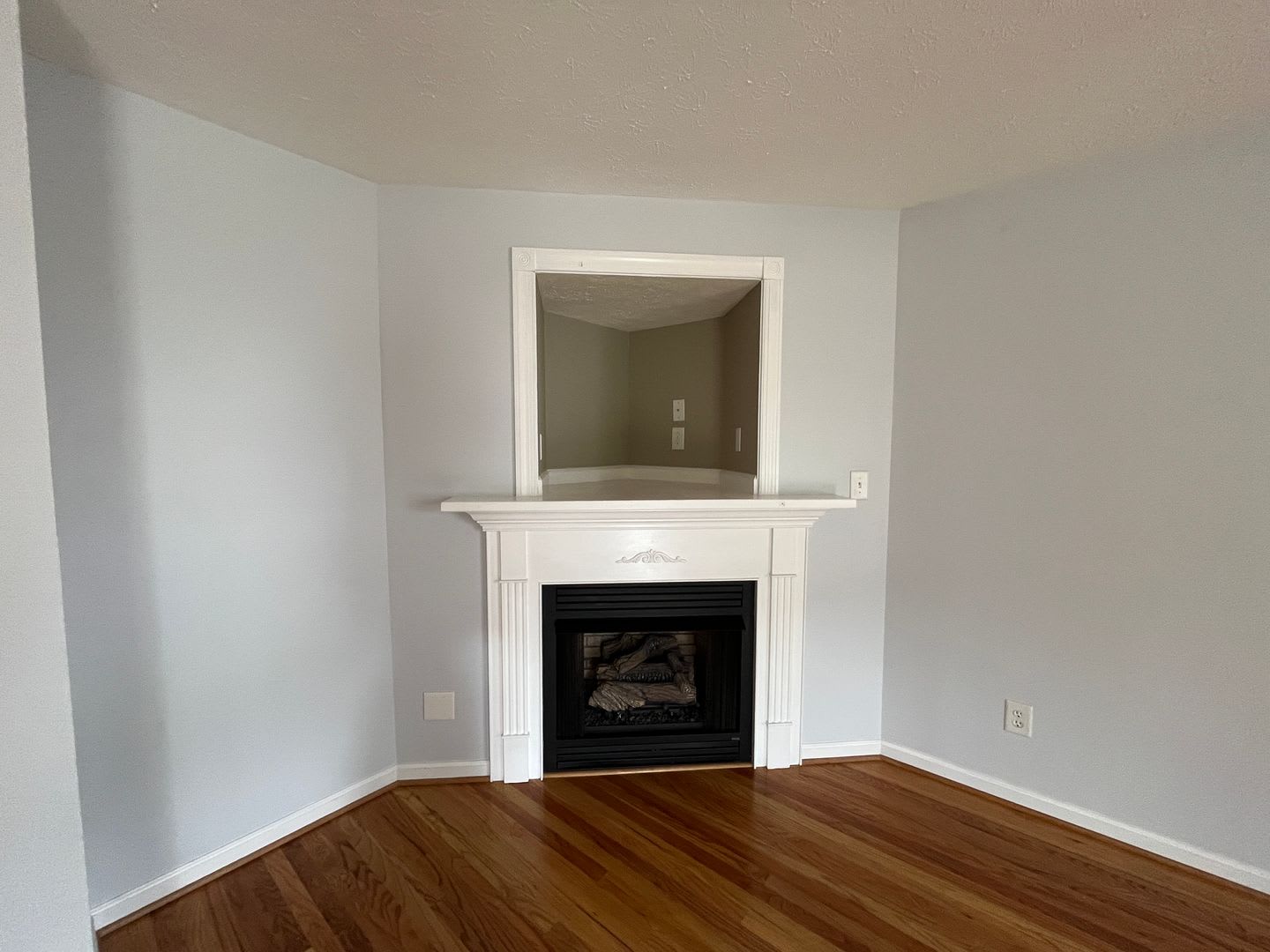 Townhouse at Wellington in Wyndhurst – photo 4