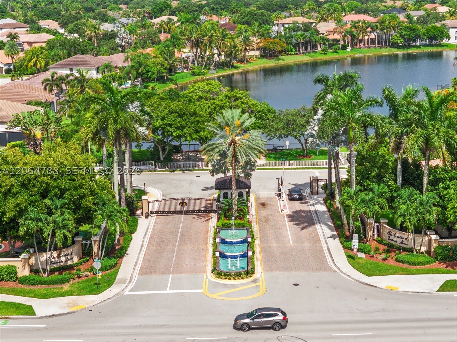 1046 SW 159th Way – photo 2