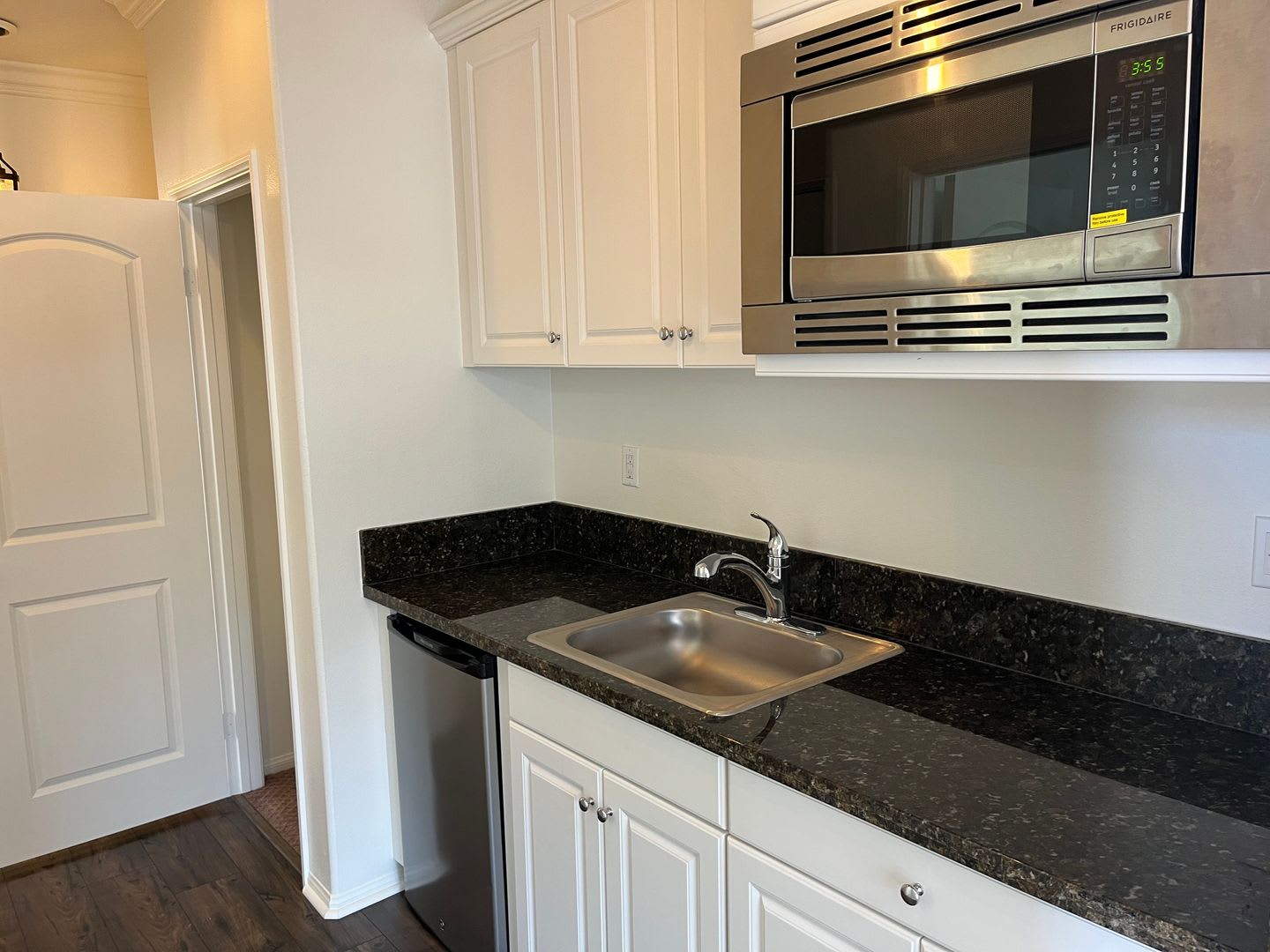 Murrieta 1 Bedroom Casita with Private entrance – photo 3