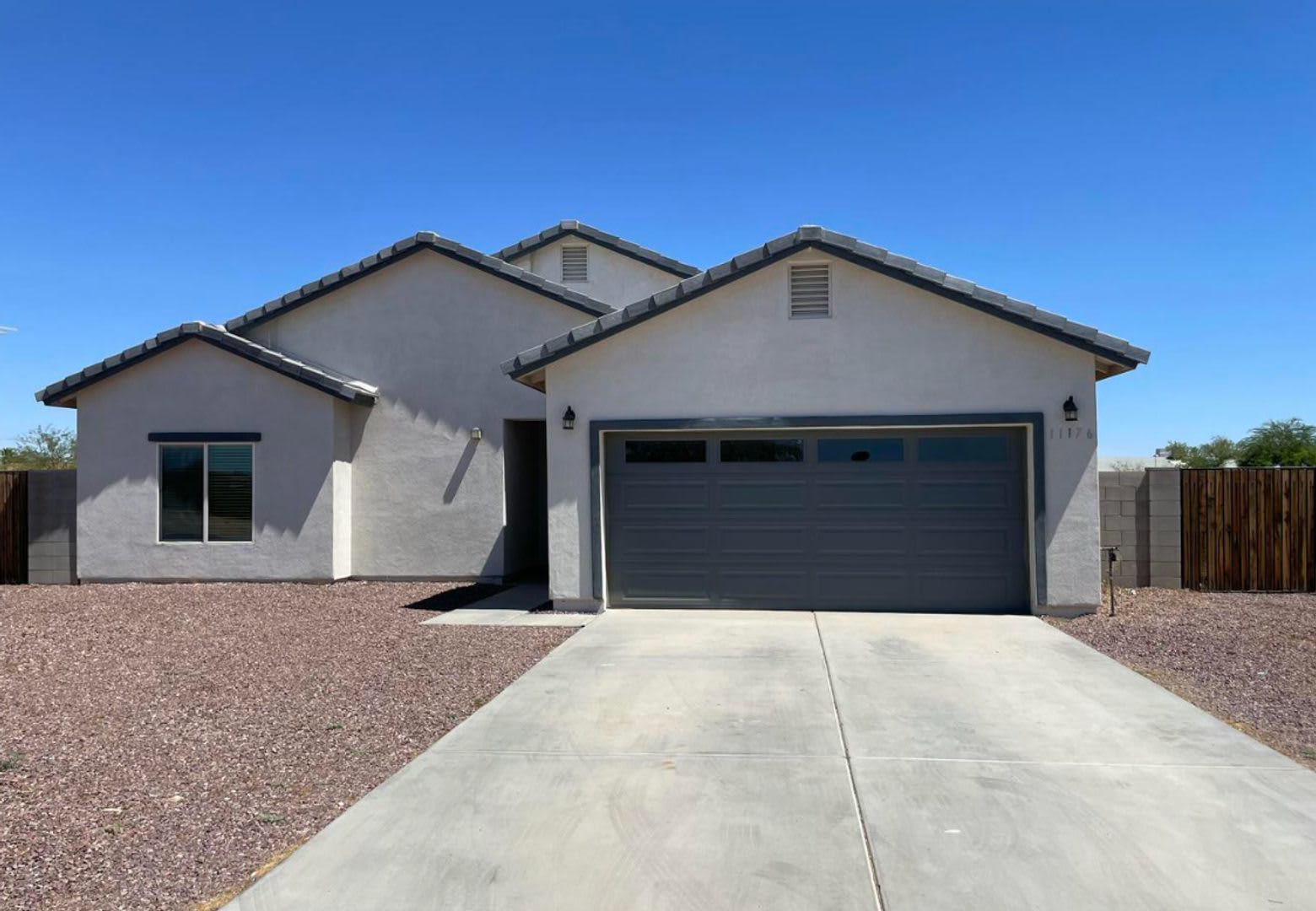 Wonderful 3 Bed 2 Bath Home in Arizona City – photo 1