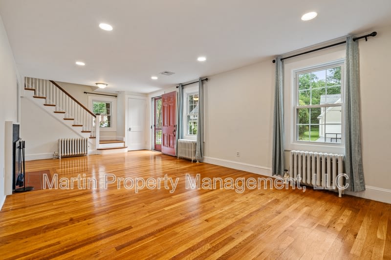 14 Gleason Road – photo 2