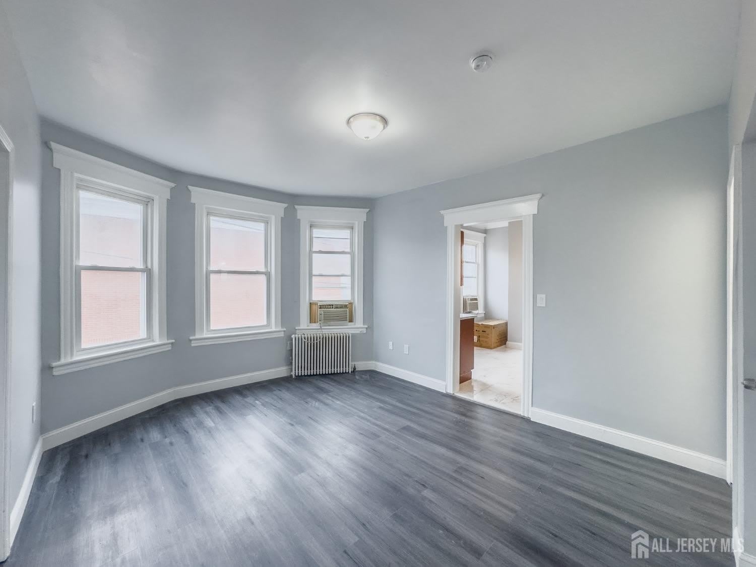 556 Roosevelt Avenue – photo 5