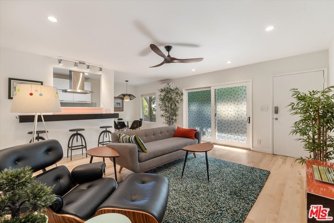 2921 10th St – photo 2