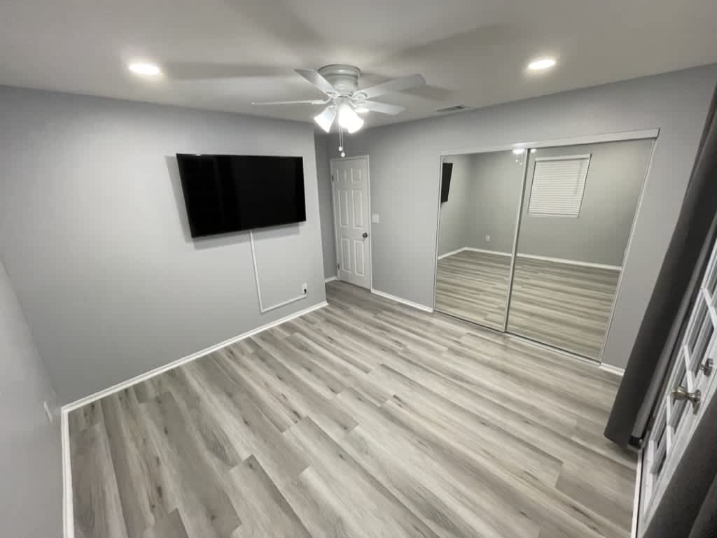 469 W 2nd St – photo 3