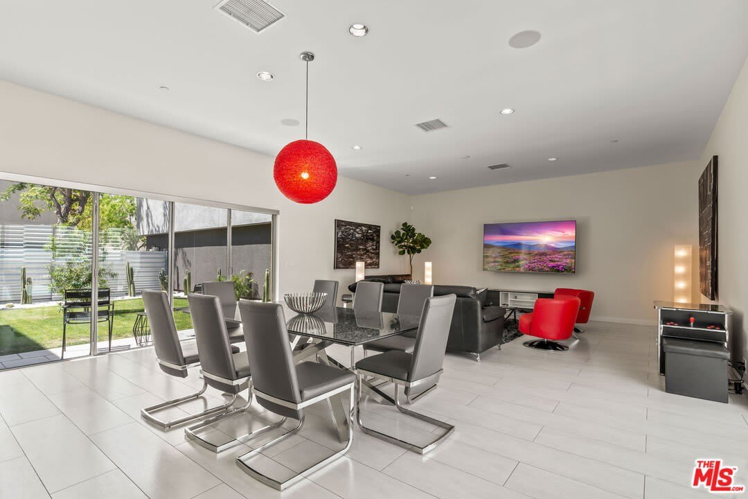 1052 Audrey Dr – photo 5