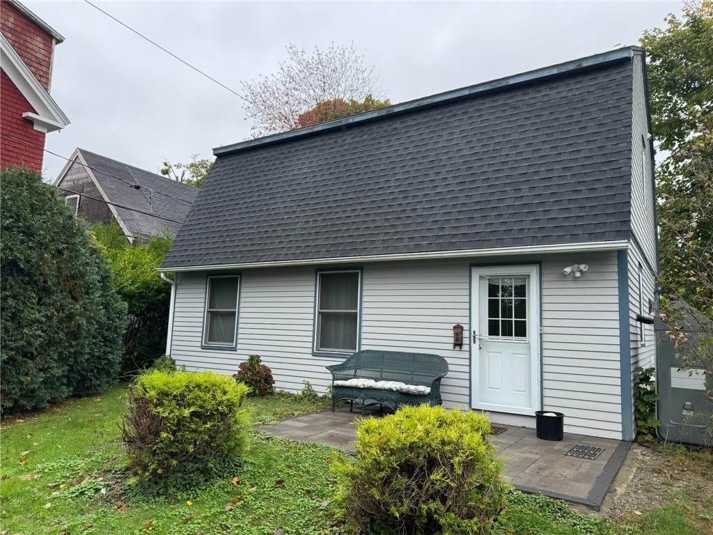 31 Powel Avenue – photo 1