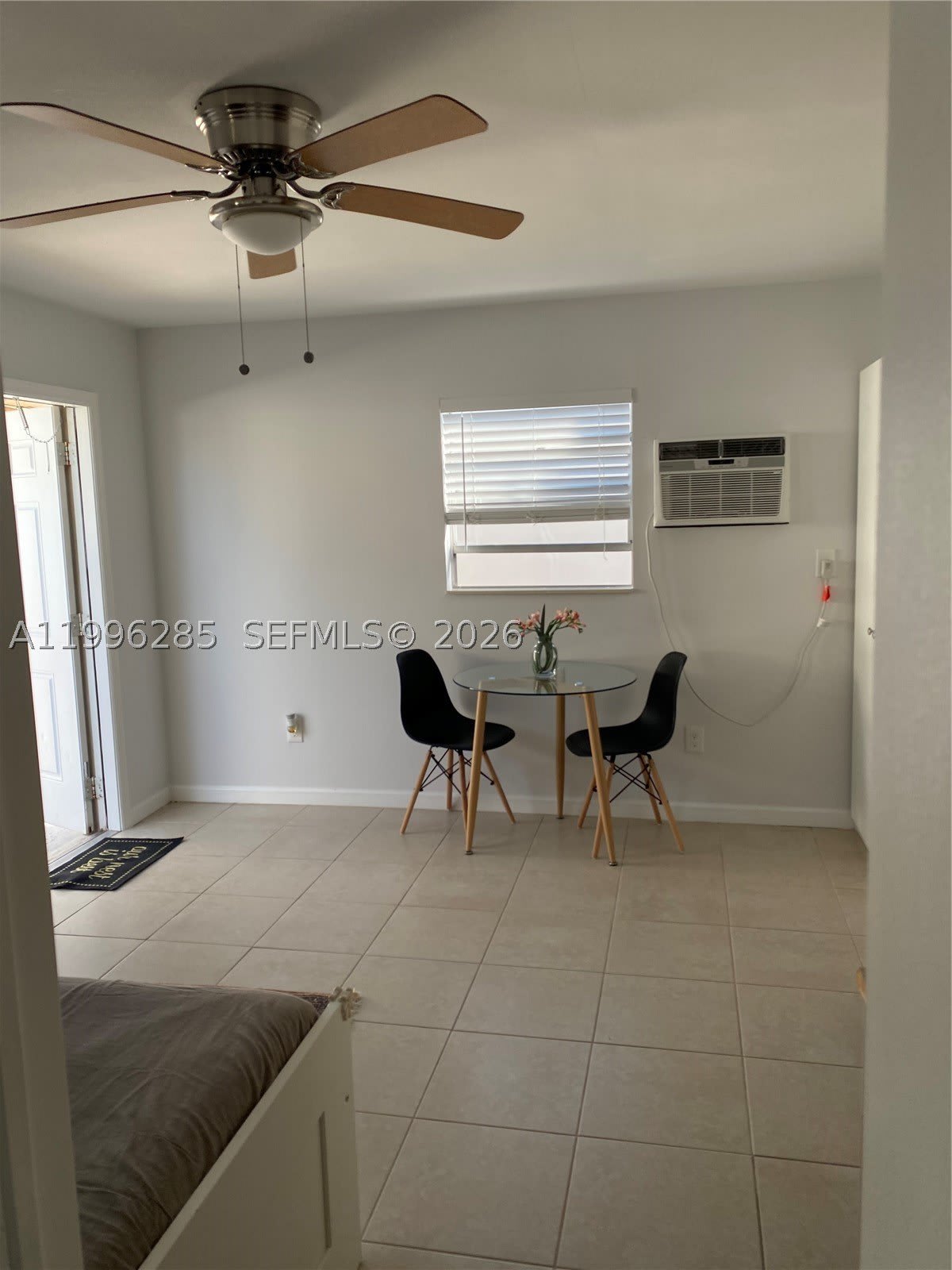 2481 Sw 11 St – photo 4