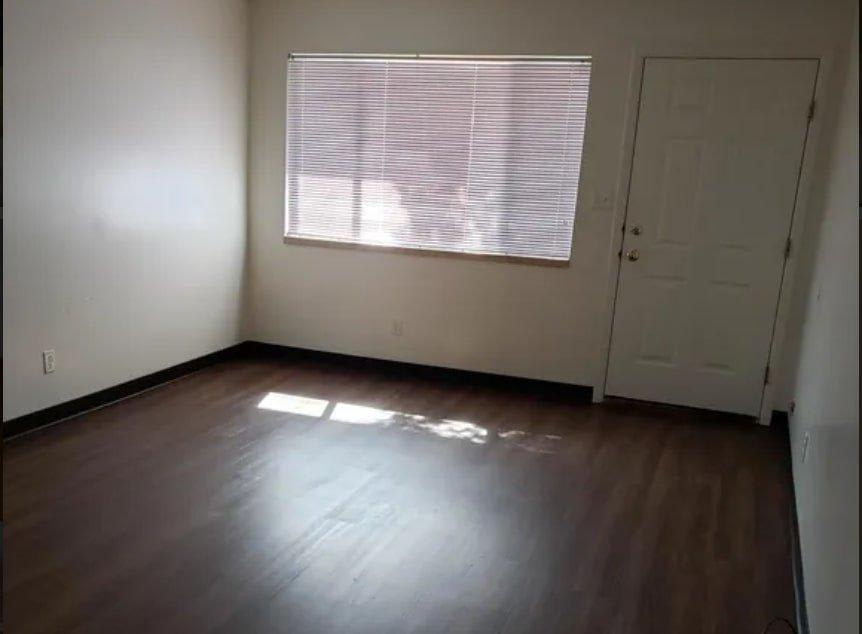 875 First St. – photo 3
