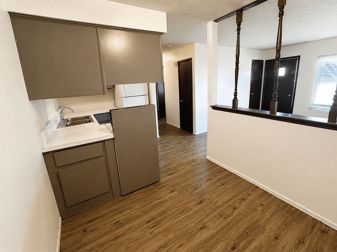 12650 W Grand River Ave – photo 3