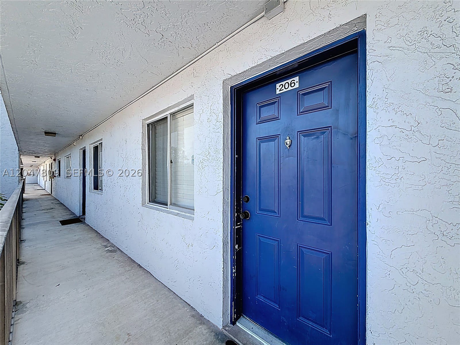 8740 N Sherman Cir – photo 2