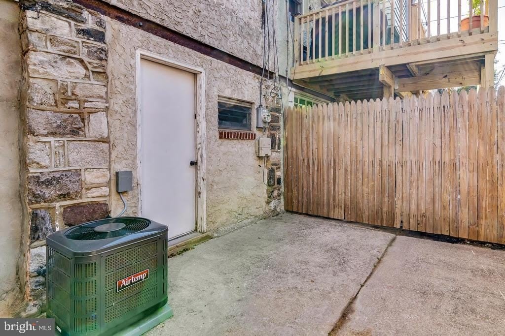 2420 S LEE STREET – photo 3