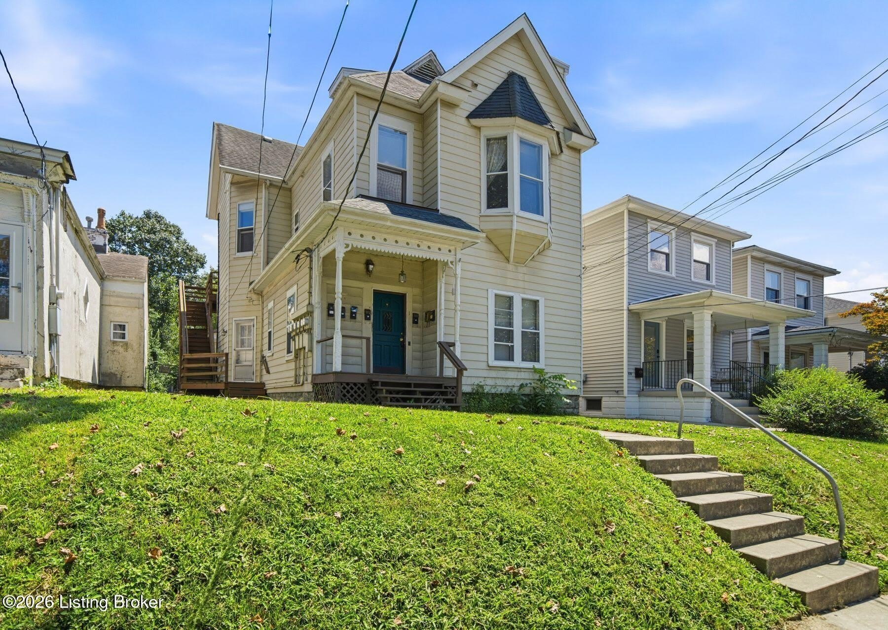 1612 Ellwood Ave – photo 2
