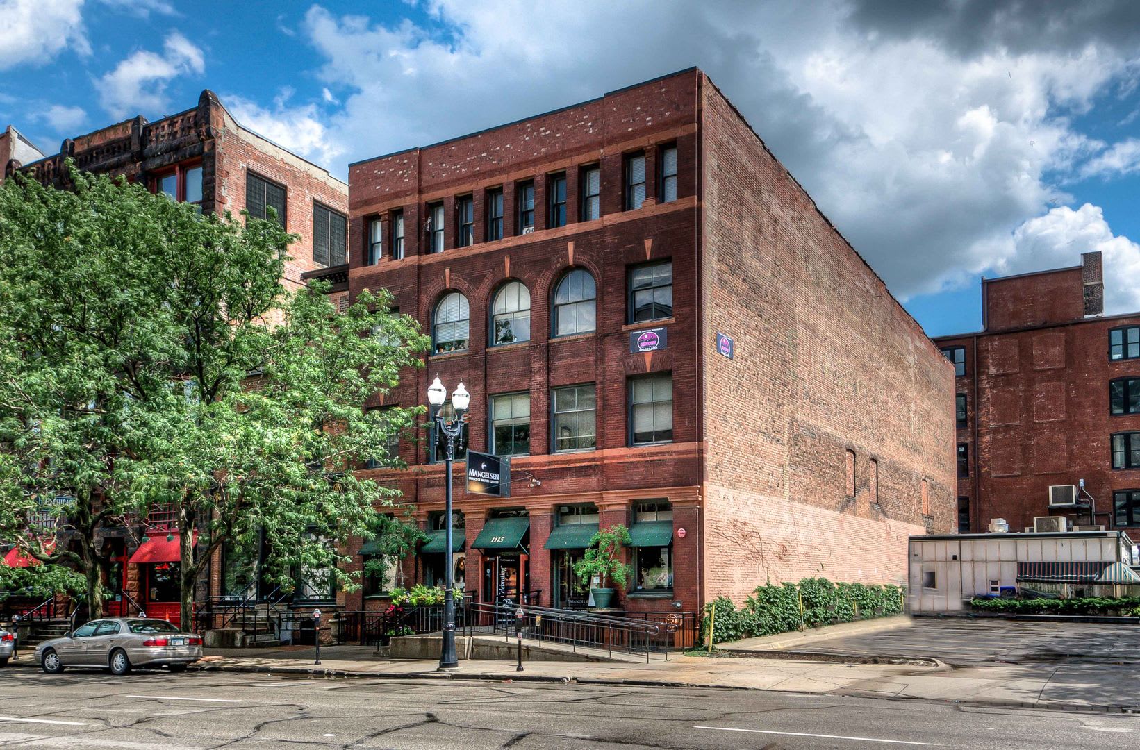 Harney Street Apartments – photo 2