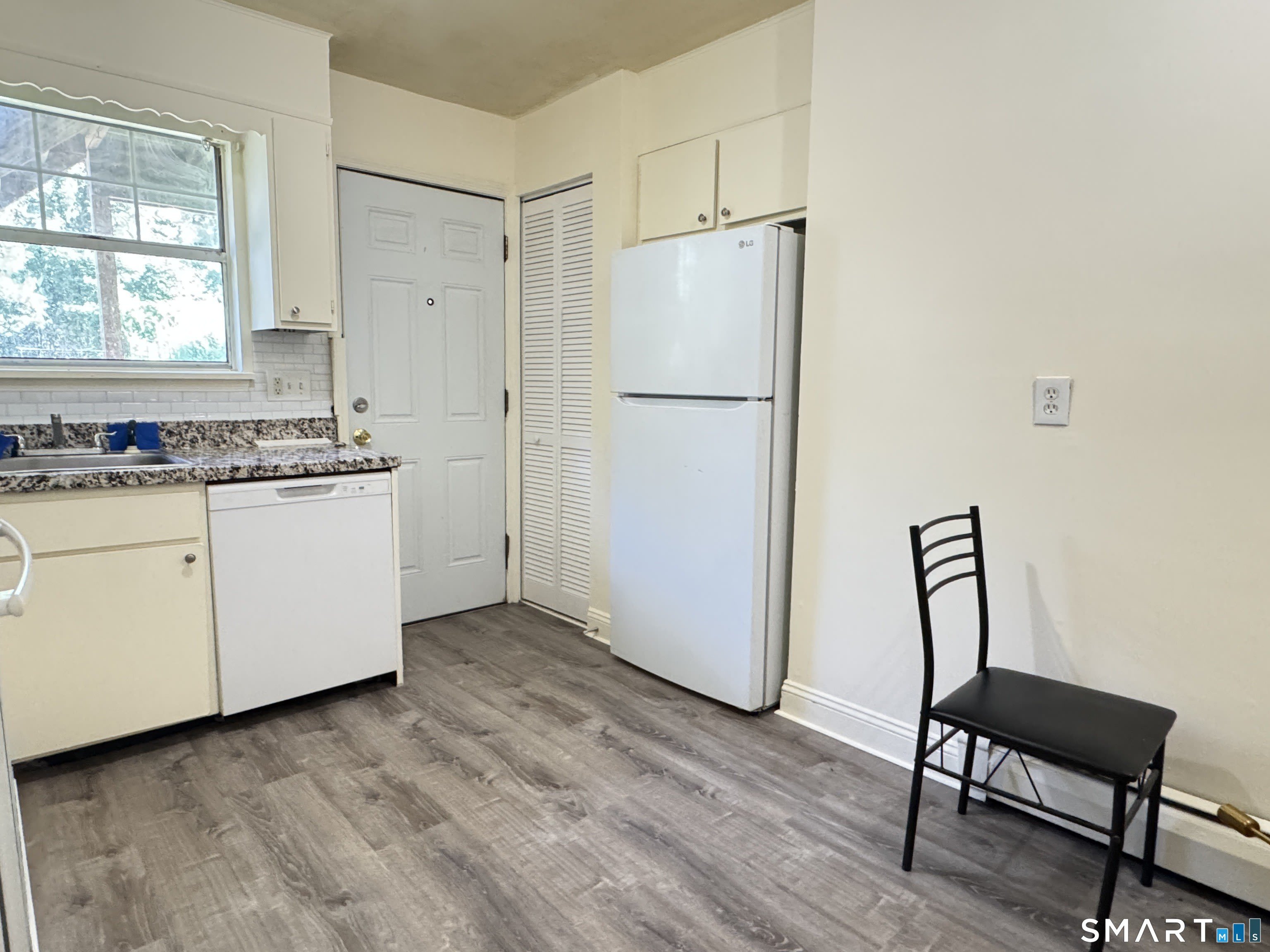 81 Angel Drive – photo 4