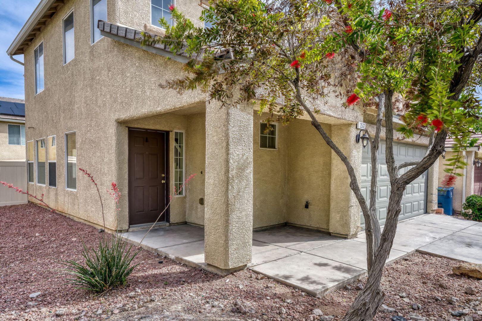 Beautiful 4-Bedroom Henderson Home with Fireplace & 2-Car Garage! – photo 3